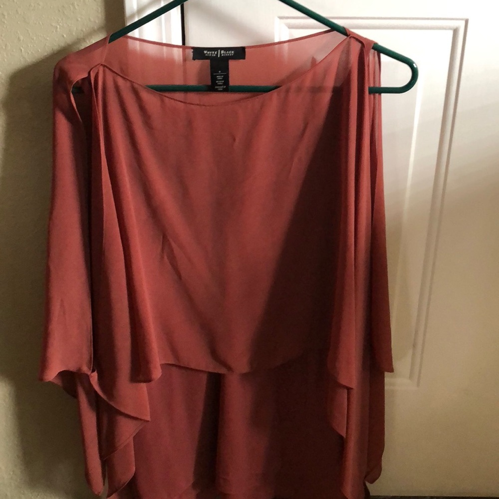 WHBM cute top with tank underneath. Flowy sleeves